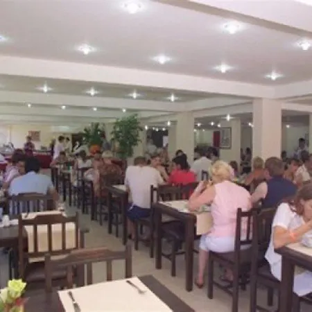 Club Victoria 2*